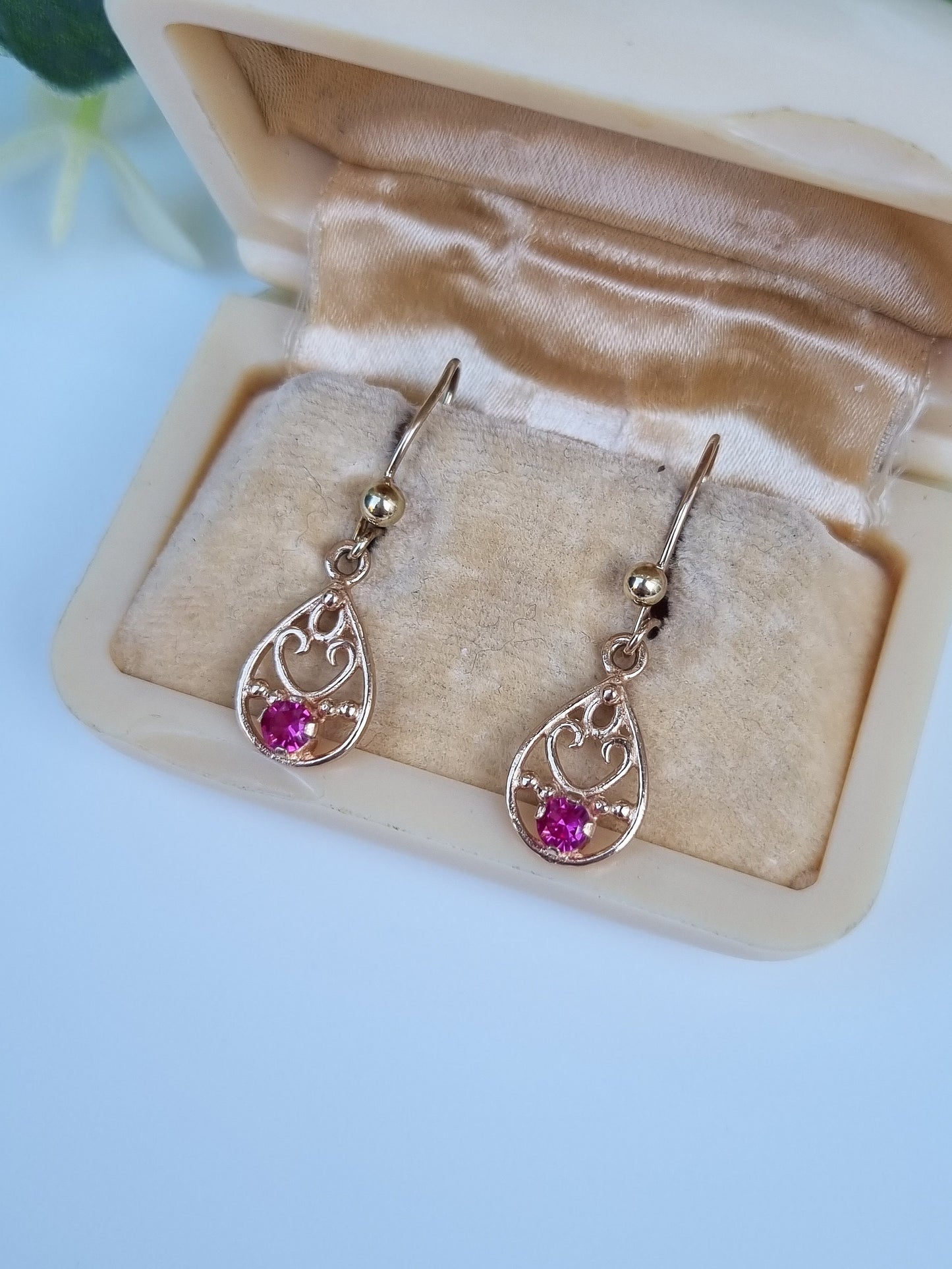 Vintage 9ct Yellow Gold Ruby Dangly Earrings