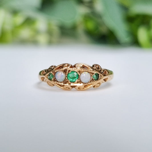 Vintage Emerald and Opal Ring in 9ct Yellow Gold