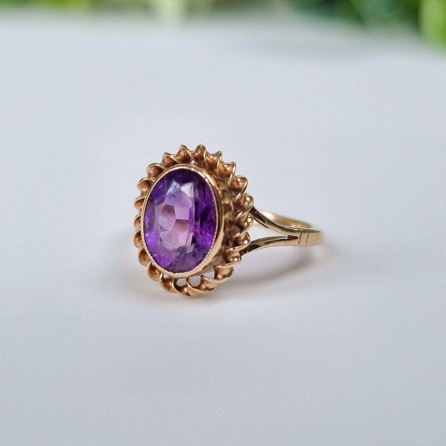 Vintage 9ct Yellow Gold Amethyst Solitaire Ring