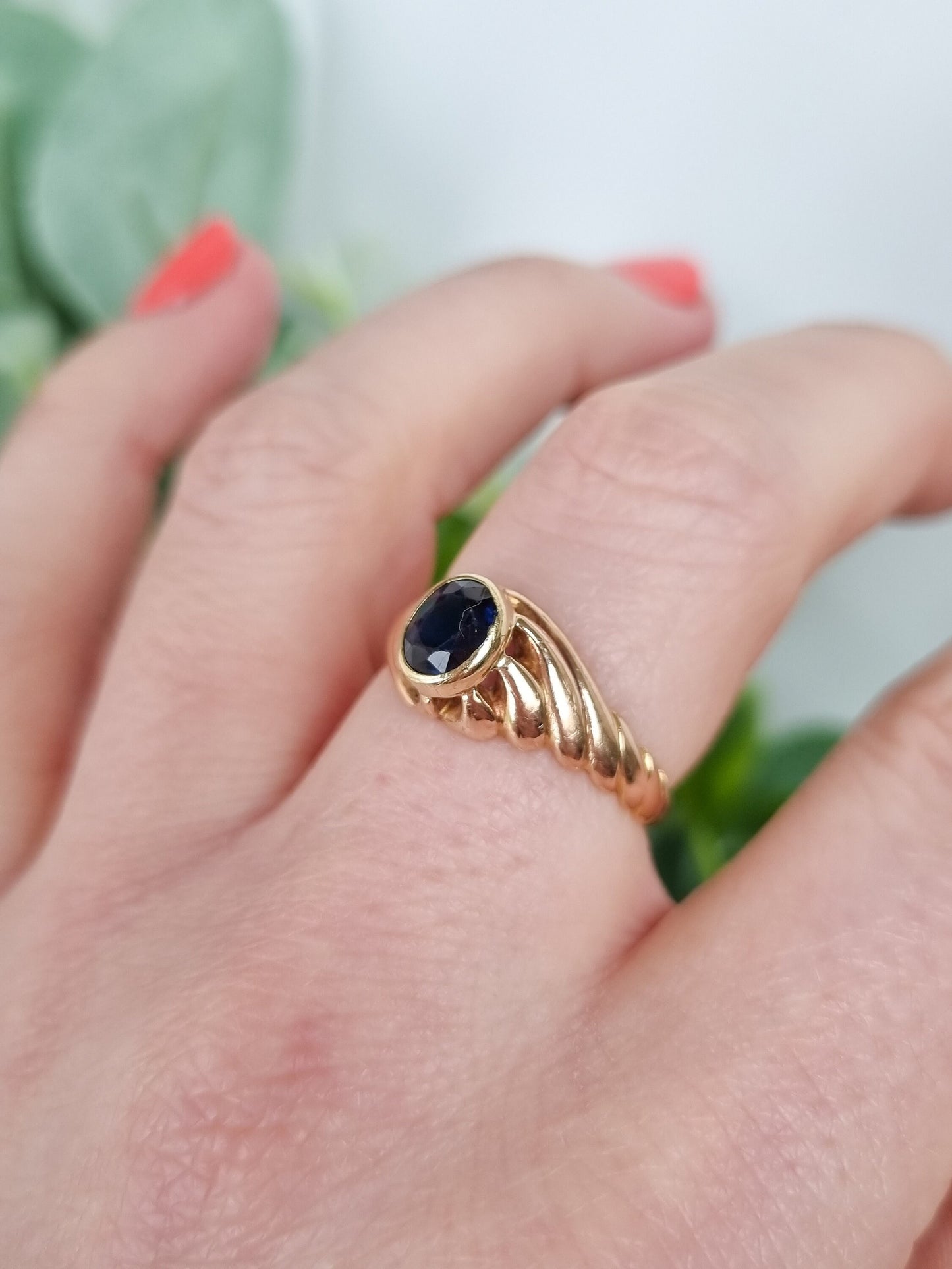 Antique Blue Sapphire 14ct Gold Ring in Pierced Setting