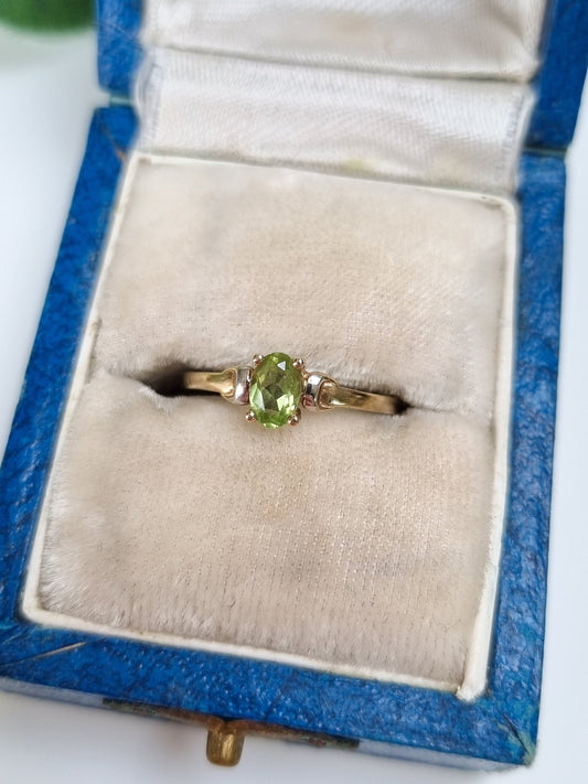 Vintage 9ct Yellow Gold Peridot Solitaire Ring