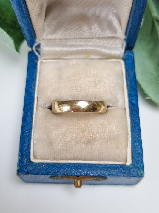 Vintage 9ct Yellow Gold Wedding Band - Unisex Wedding Ring - Chunky Band - size T, size 9 1/2